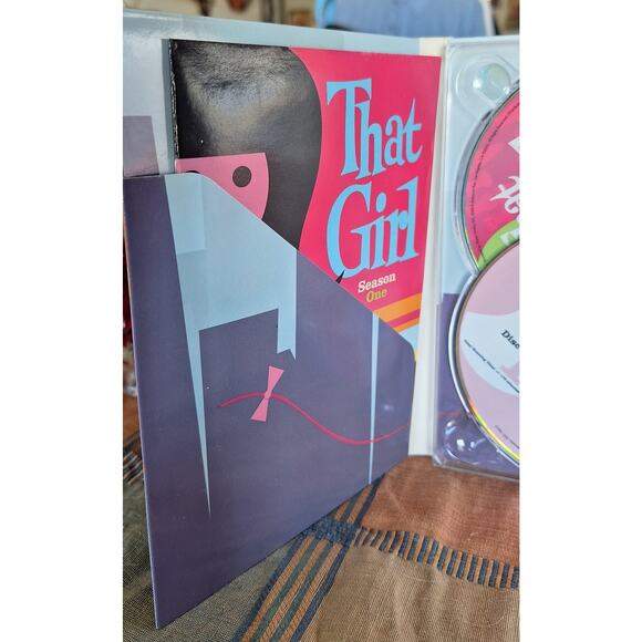 That Girl: Season One DVD- excellent condition- plays perfectly - Picture 7 of 9